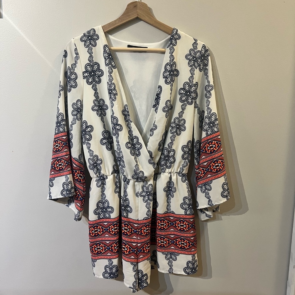 Honey Punch Patterned Romper Size Medium